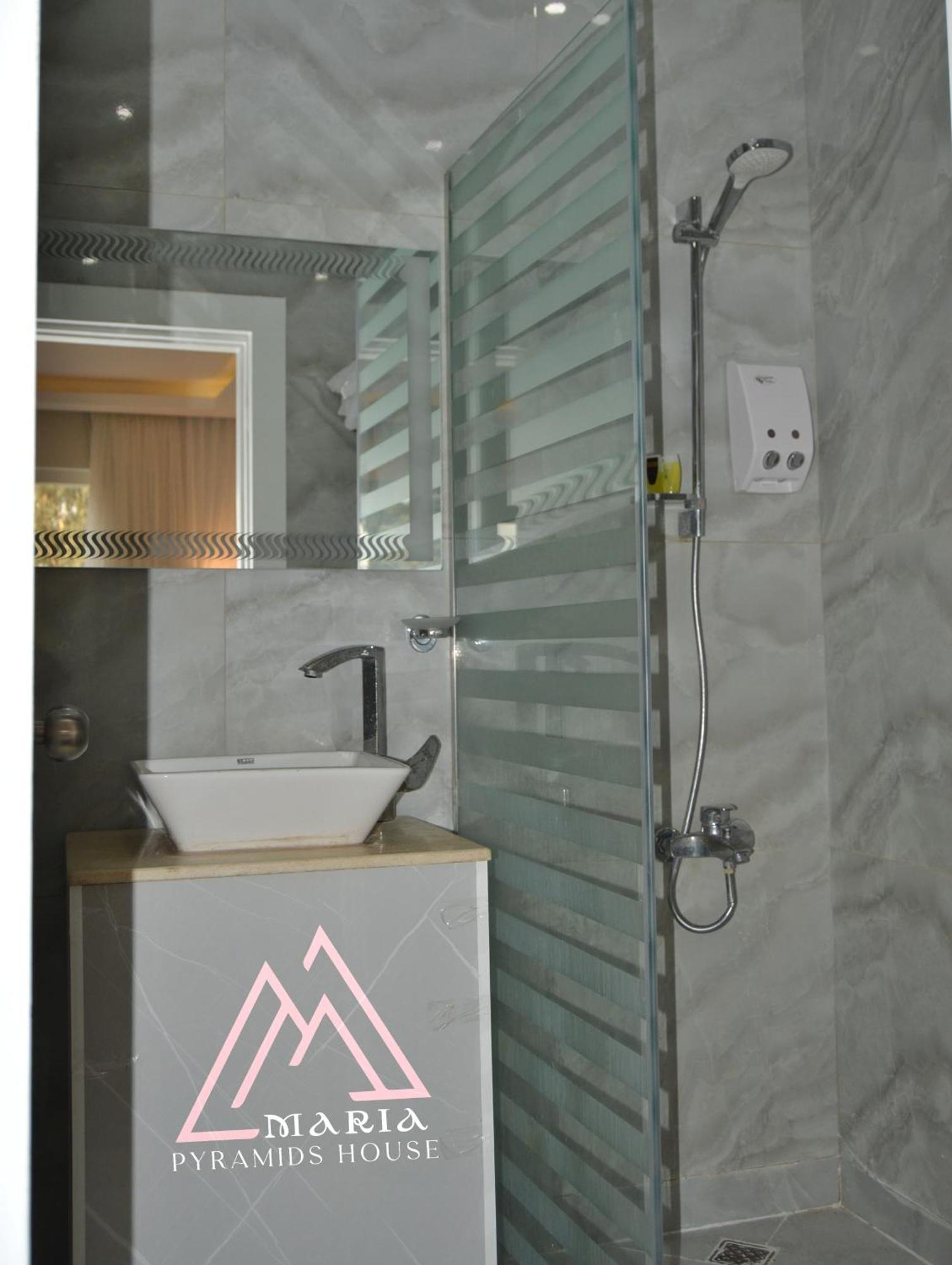 Maria Pyramids House 3*