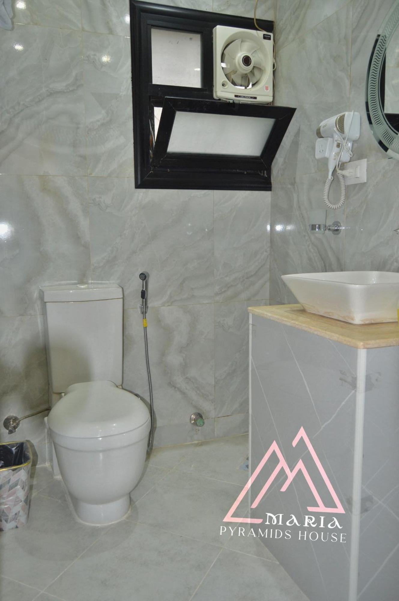 Maria Pyramids House 3*